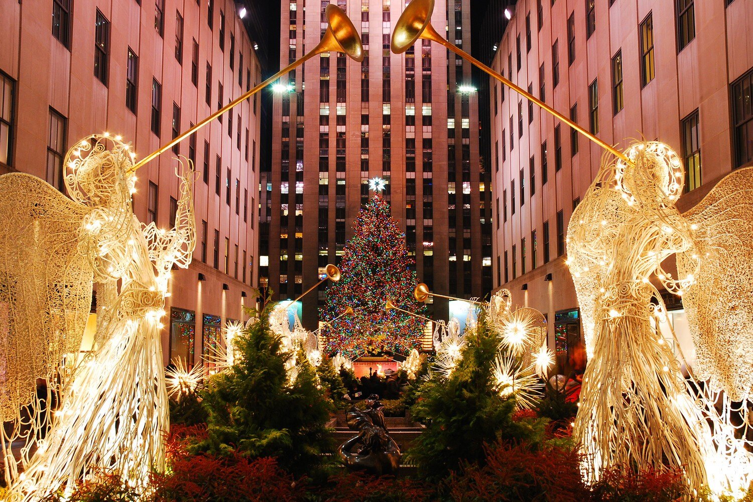 Rockefeller Center | Shutterstock Credit James Kirkikis 